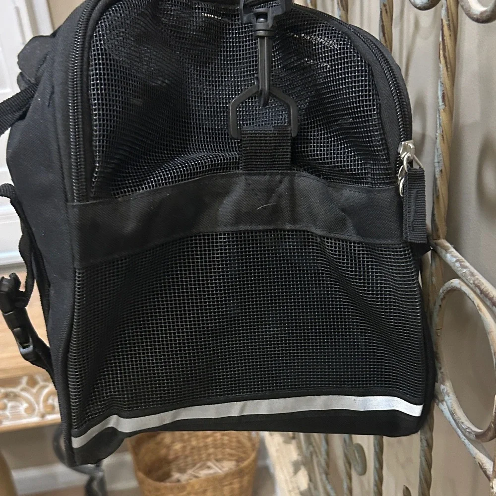 PETTOM Soft-Sided Pet Carrier